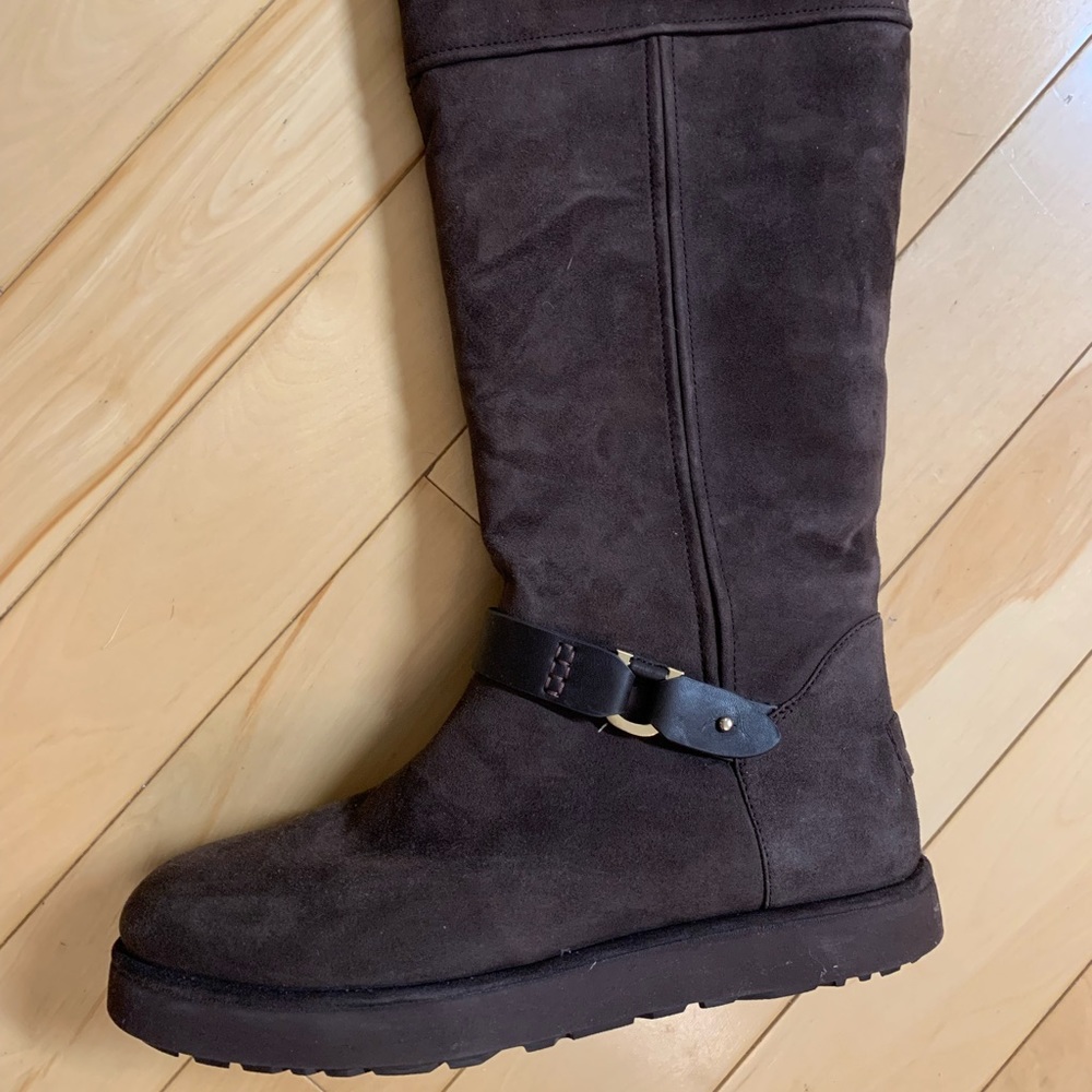 UGG Classic Berge Tall Boots